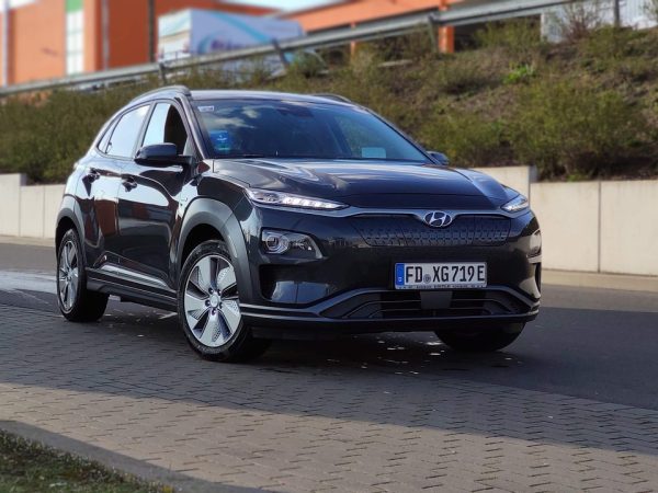 découvrez les avantages des véhicules électriques : une mobilité durable, des économies sur le carburant, et une réduction de l'empreinte carbone. explorez les dernières technologies et modèles sur le marché des voitures électriques.