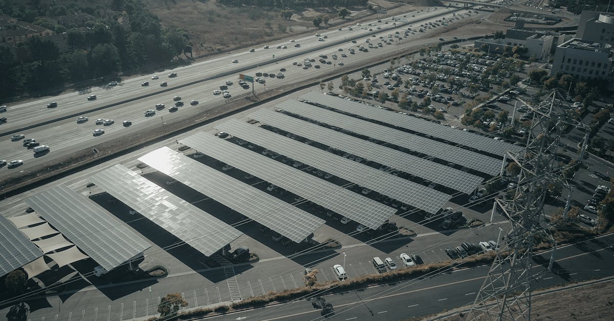 découvrez comment la transition énergétique transforme notre avenir grâce à des solutions durables, des énergies renouvelables et des technologies innovantes. explorez les enjeux, les défis et les opportunités de ce changement essentiel vers une planète plus verte.