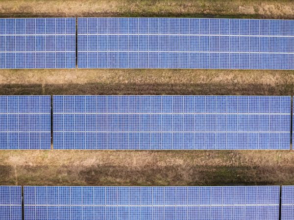 découvrez les enjeux et les solutions de la transition énergétique. explorez comment les technologies renouvelables, l'efficacité énergétique et les politiques durables contribuent à un avenir plus vert et responsable. engagez-vous dans cette transformation essentielle vers une énergie propre et durable.