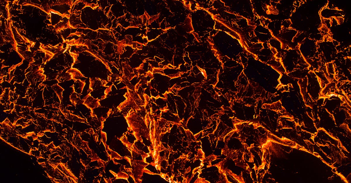découvrez l'énergie géothermique, une source d'énergie renouvelable provenant de la chaleur de la terre. apprenez comment cette technologie durable contribue à réduire les émissions de carbone et offre une alternative alternative aux énergies fossiles.