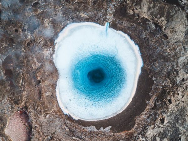 découvrez l'énergie géothermique, une source d'énergie renouvelable et durable qui exploite la chaleur de la terre. informez-vous sur ses avantages, ses applications et son potentiel pour un avenir énergétique plus vert.