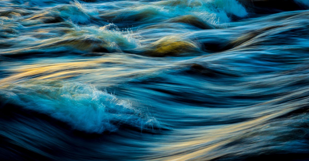 découvrez l'énergie marine, une source renouvelable aux potentialités énormes. explorez comment les vagues, les marées et le courant maritime contribuent à un avenir énergétique durable et respectueux de l'environnement.