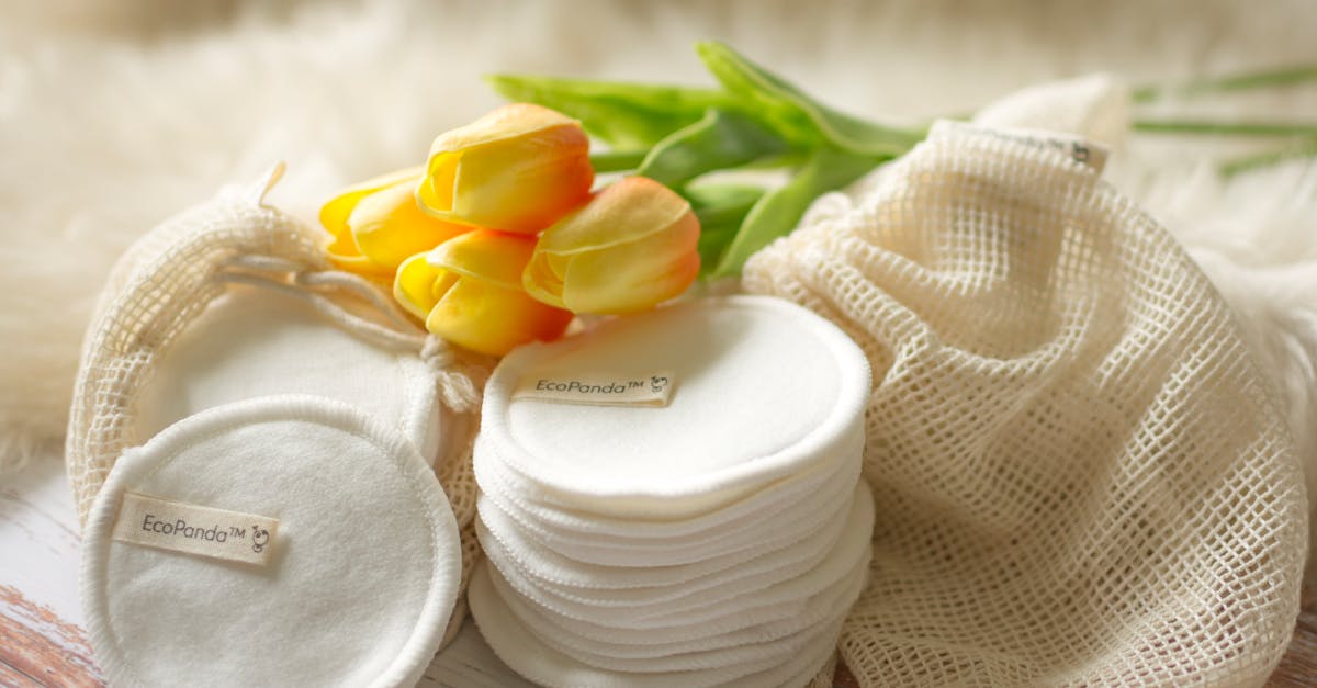 découvrez des stratégies efficaces pour réduire l'utilisation du plastique dans votre quotidien. inspirez-vous de conseils pratiques et d'initiatives écologiques pour un mode de vie durable et respectueux de l'environnement.
