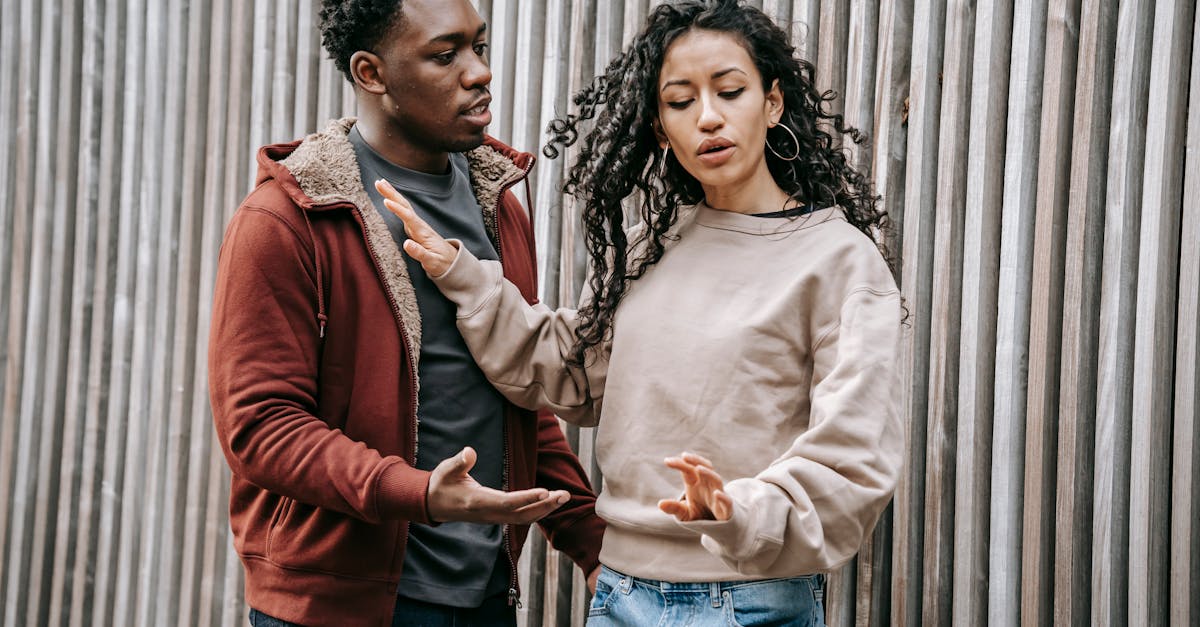 découvrez les dynamiques sociales, leurs impacts sur les comportements humains et les interactions en groupe. analysez comment les relations sociales façonnent notre société et influencent nos décisions.