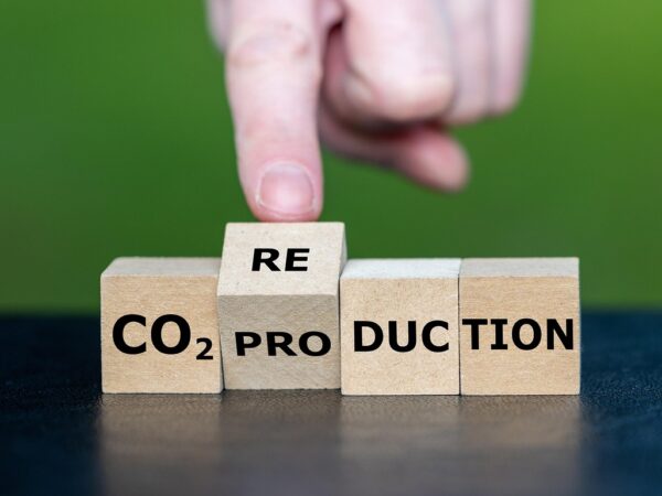 découvrez des conseils et des solutions pratiques pour réduire votre empreinte carbone au quotidien et contribuer à la préservation de l’environnement.