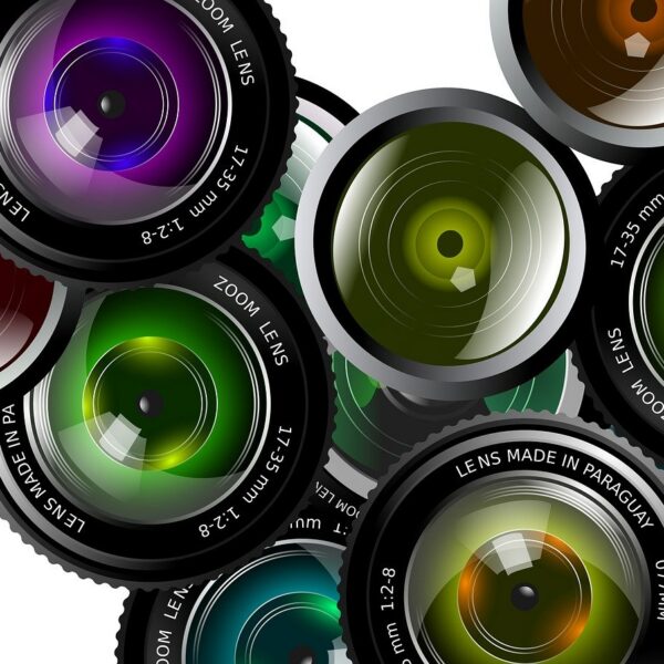 découvrez l'impact environnemental des technologies numériques et les solutions pour réduire leur empreinte écologique dans notre monde connecté.