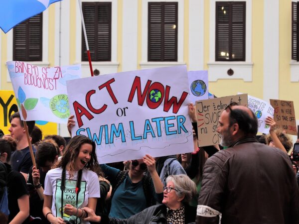 d&eacute;couvrez comment agir concr&egrave;tement pour le climat et contribuer &agrave; un avenir durable gr&acirc;ce &agrave; des initiatives et des solutions innovantes en mati&egrave;re de protection de l'environnement.